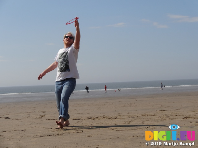 DSC02629 Marijn catching frisbee